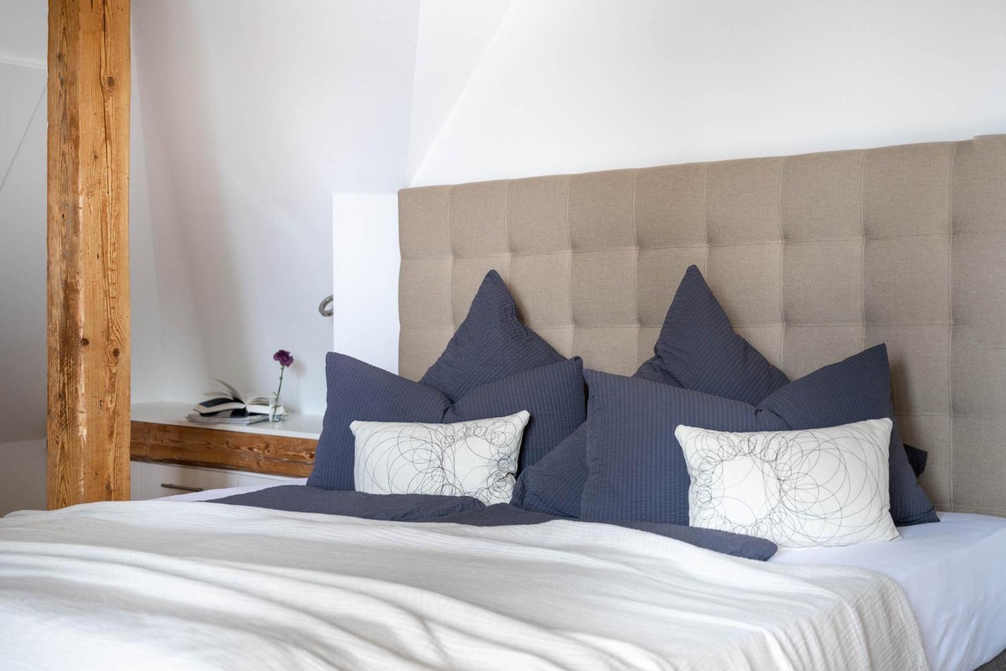 אוברלינגן Hotel Garni Villa Rosengarten מראה חיצוני תמונה