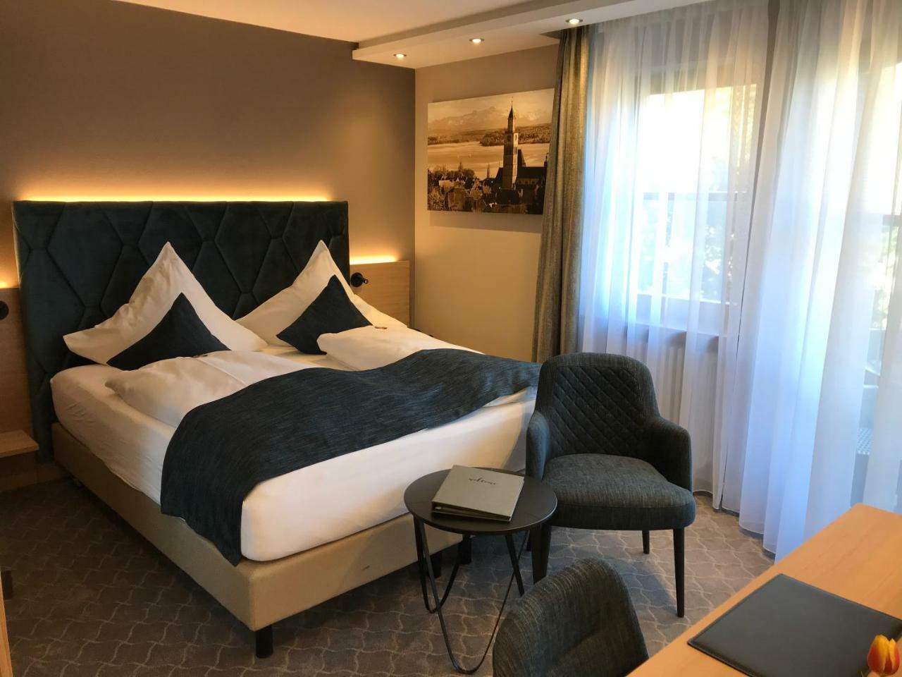 אוברלינגן Hotel Garni Villa Rosengarten מראה חיצוני תמונה